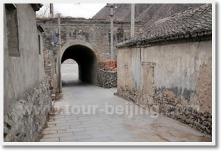 Yanhecheng Village and Zhenzhu Lake Day Trip